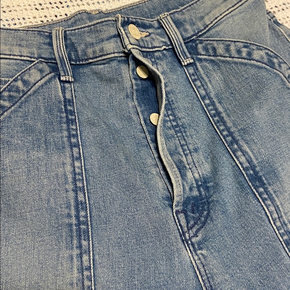 MOTHER The Curbside Cargo Flood in Herbal Remedy Indigo wash Size 26 x 29” - Picture 7 of 15